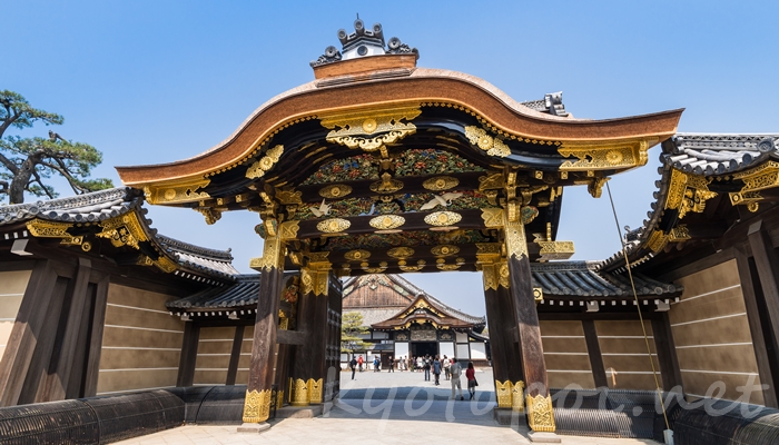 京都の世界遺産 二条城の唐門